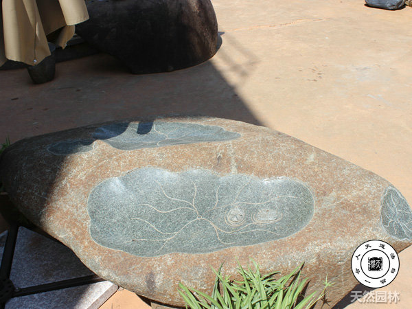 自然雕花卓（小）